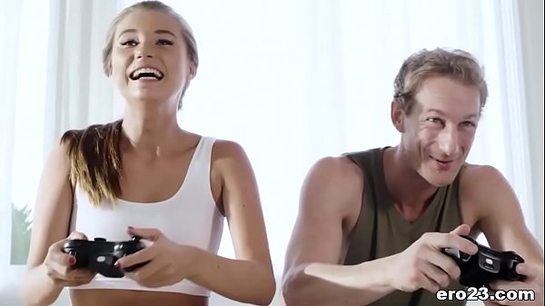 Carolina Sweets attracted to her Dad’s old friend